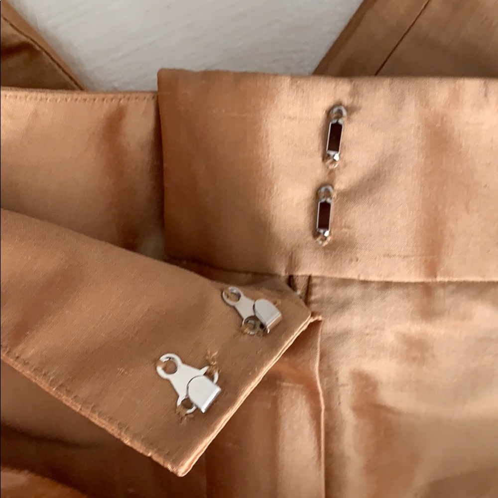 NWT CARLISLE size 6 silk goldtone pants in excellent condition - Picture 4 of 7